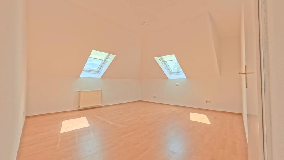 Dachgeschoßwohnung Erkner - 2 Zimmer, 67 m&sup2;, 189.000&euro; | Angebot:26516362