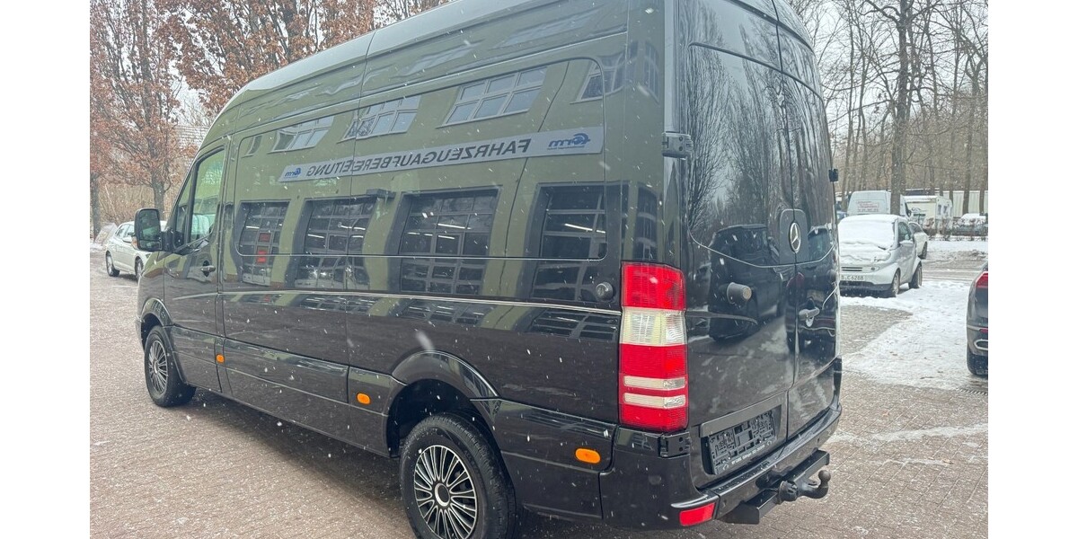 Mercedes-Benz Sprinter 379.761 km 15.990 &euro; Berlin 10178