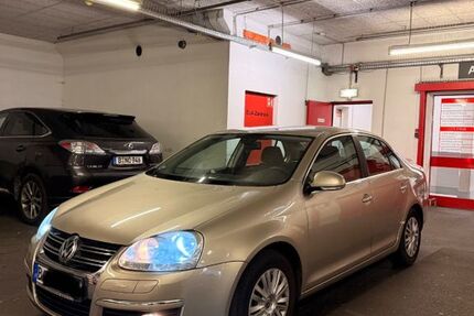 VW Jetta 259.000 km 1.999 € Berlin 12689