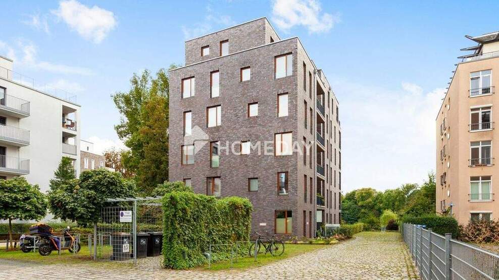 Moderne 2-Zimmer-Wohnung mit Balkon in erstklassiger Wasserlage und Blick auf die Spree 2 zimmer