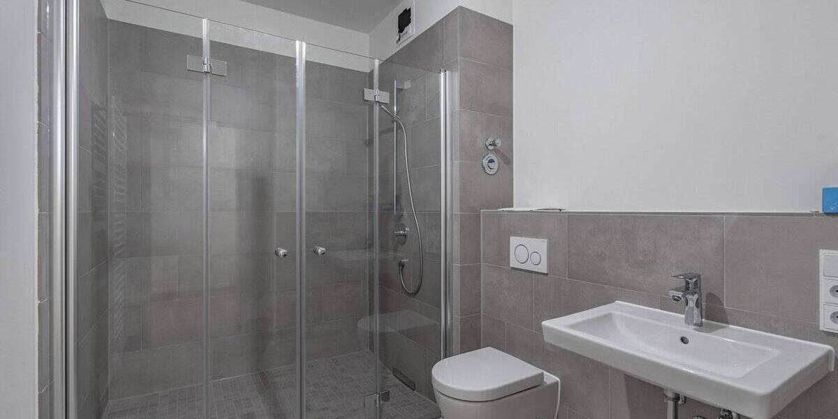 Etagenwohnung Berlin Spandau - 2 Zimmer, 67 m&sup2;, 1.200&euro; | Angebot:26583639