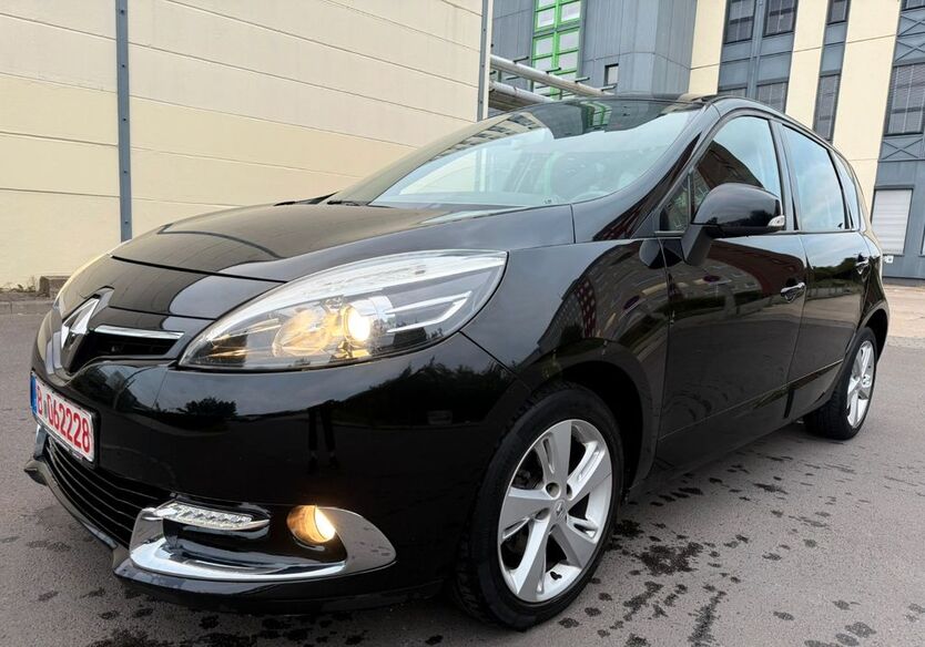 Renault Scenic 180.668 km 4.980 € Berlin 13055