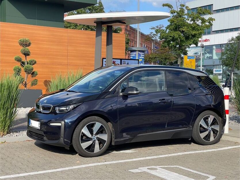 i3