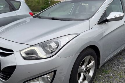 Hyundai i40 187.000 km 6.100 &euro; Wildau 15745