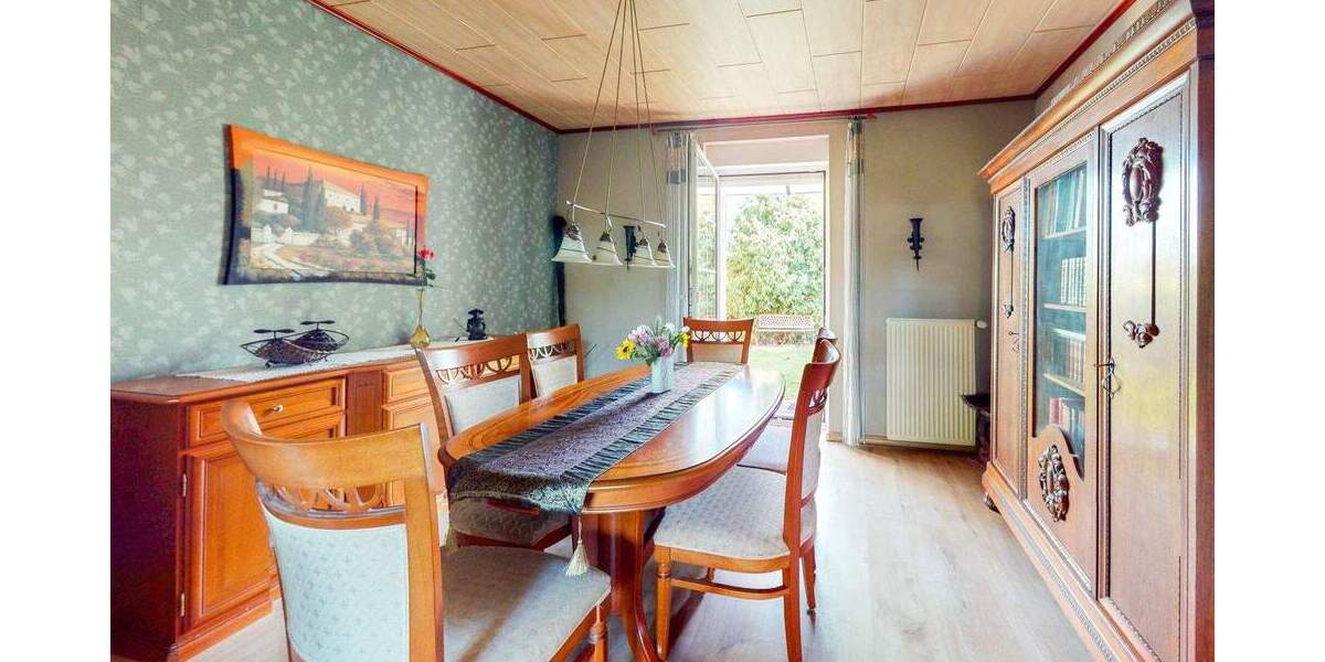 Perfekt für Mehrgenerationen oder Freunde: Neues Zuhause direkt nebenan realisierbar 6 zimmer