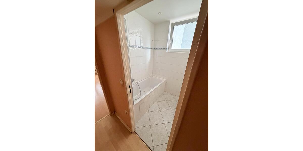 Etagenwohnung Berlin Charlottenburg-Wilmersdorf - 3 Zimmer, 90 m&sup2;, 2.000&euro; | Angebot:27704194