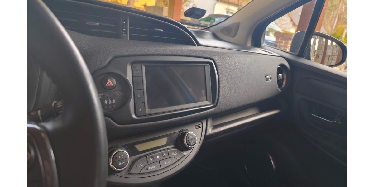 Toyota Yaris 70.100 km 14.500 &euro; Oranienburg 16615