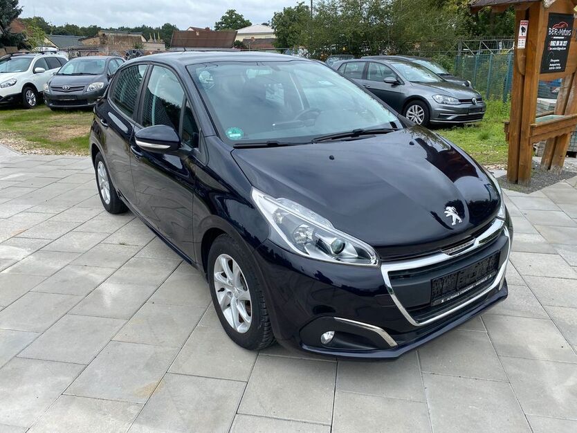 Peugeot 208 107.684 km 6.499 € Fredersdorf-Vogelsdorf 15370