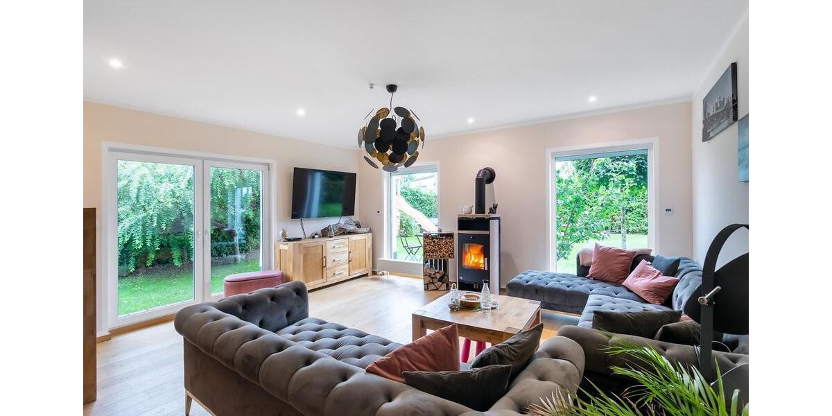 Bungalow Neuenhagen bei Berlin - 3 Zimmer, 118 m&sup2;, 2.250&euro; | Angebot:25106341