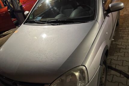 Opel Corsa 172.000 km 1.000 &euro; Berlin 10243