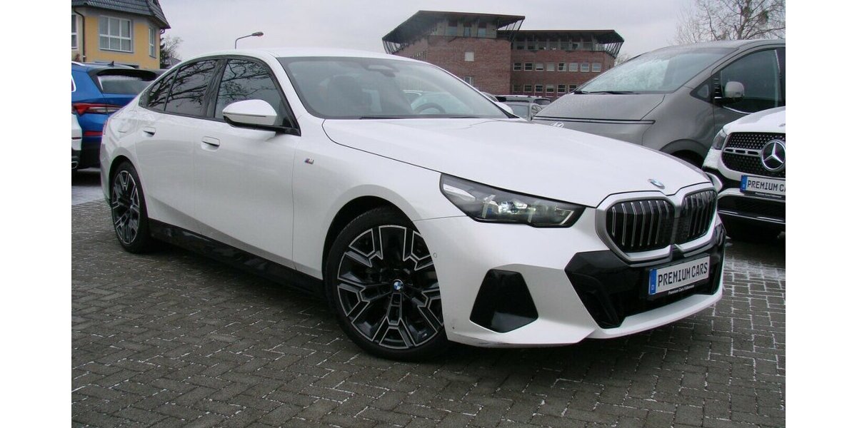 BMW 520 520d M Sport Pro Xdrive ACC 360º H&K ACC HUD 24.408 km 57.980 &euro; Falkensee 14612