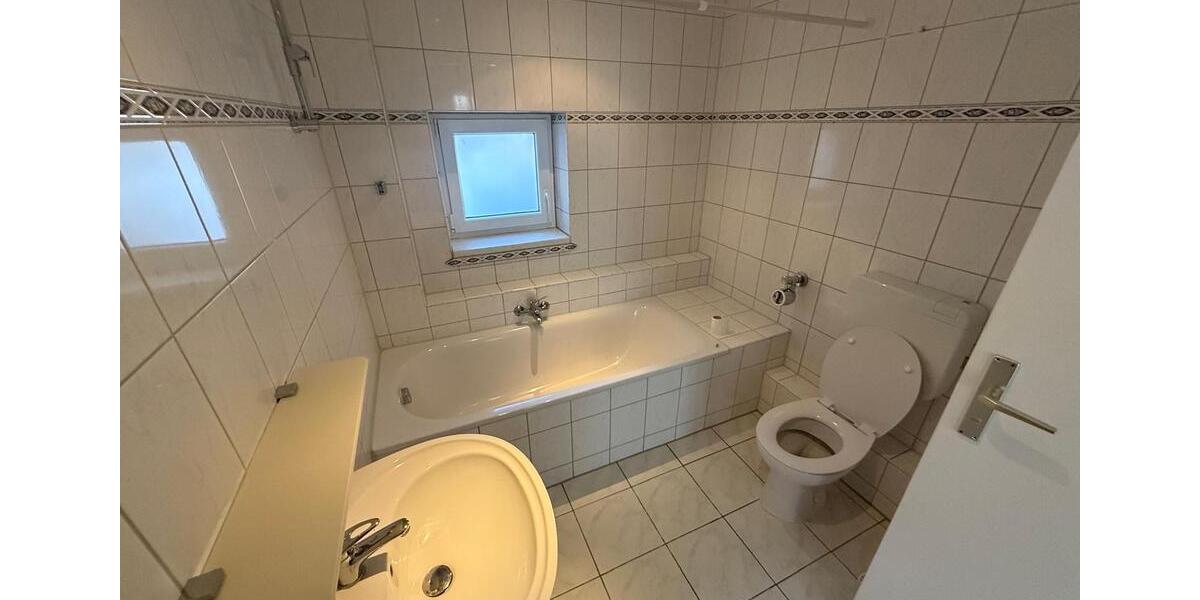 Etagenwohnung Berlin Reinickendorf - 4 Zimmer, 110 m&sup2;, 2.350&euro; | Angebot:26476366
