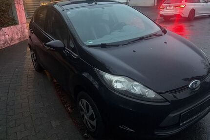 Ford Fiesta 138.000 km 2.950 &euro; Berlin 10245
