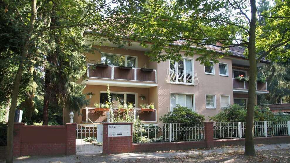 Haus zum Kaufen in Berlin 1.100.000 € 422 m²