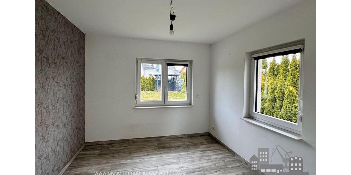 Einfamilienhaus Velten - 4 Zimmer, 100 m&sup2;, 2.000&euro; | Angebot:26570575