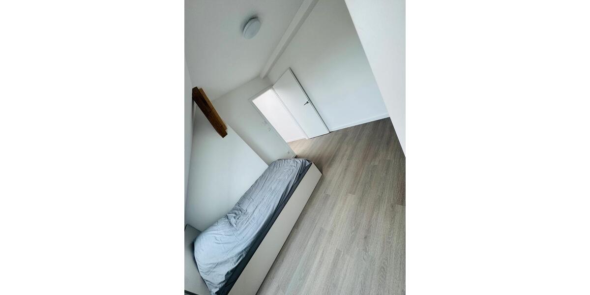 Dachgeschoßwohnung Berlin Spandau - 2 Zimmer, 51 m&sup2;, 1.450&euro; | Angebot:26441935