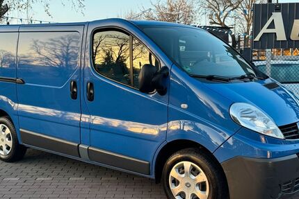 Renault Trafic 124.987 km 7.990 &euro; BERLIN 13127
