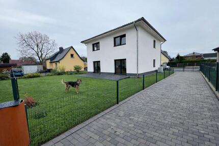 Haus Panketal - 5 Zimmer, 170 m&sup2;, 2.590&euro; | Angebot:26227806