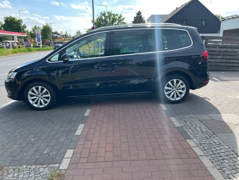 VW Sharan 153.000 km 16.990 € Berlin 12349