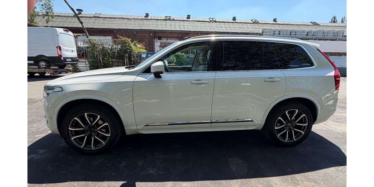 Volvo XC90 141.000 km 29.800 &euro; Berlin 13467