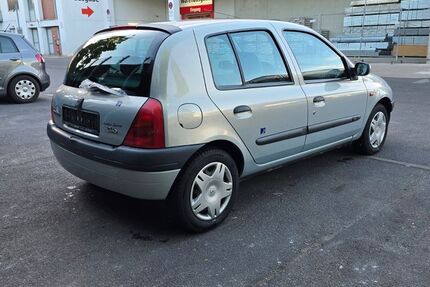 Renault Clio 60.000 km 2.950 &euro; Berlin 13403