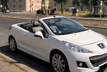 Peugeot 207 74.086 km 11.000 &euro; Berlin 13351