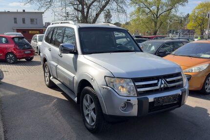 Mitsubishi Pajero 273.000 km 9.990 &euro; Berlin 12349