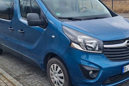 Opel Vivaro 121.500 km 16.900 &euro; Berlin 12679