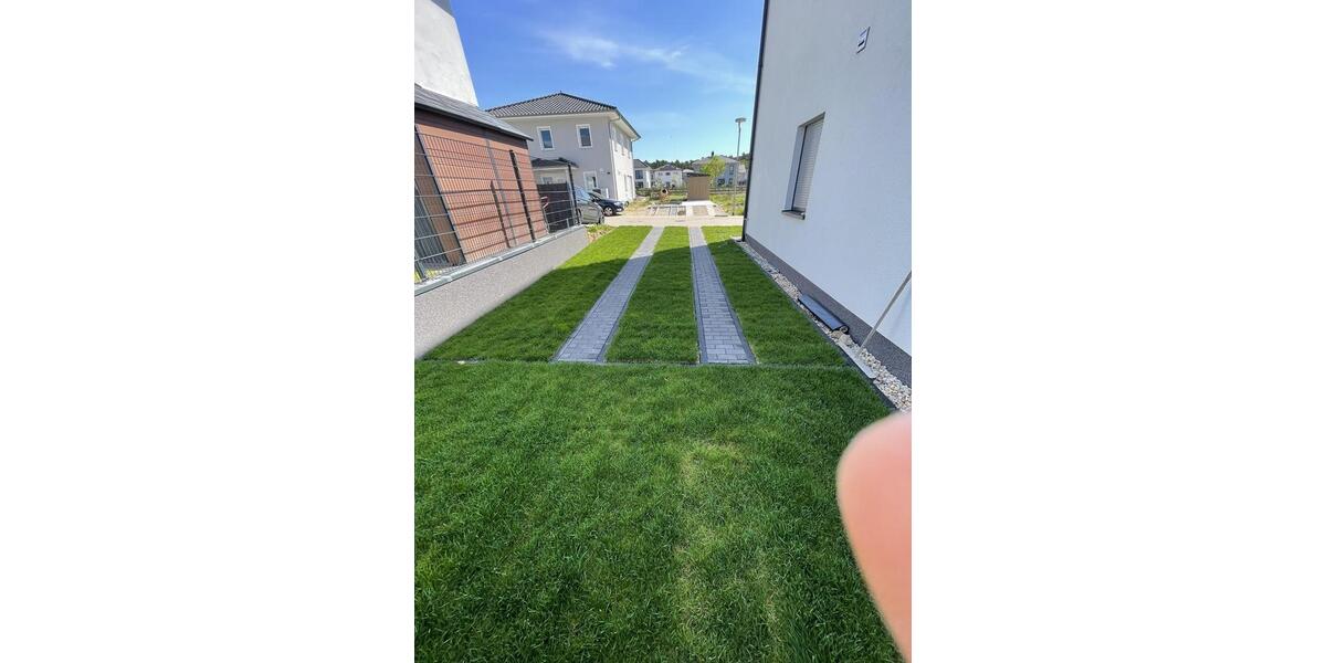 Doppelhaushälfte Ludwigsfelde - 4 Zimmer, 130 m&sup2;, 2.200&euro; | Angebot:26440075
