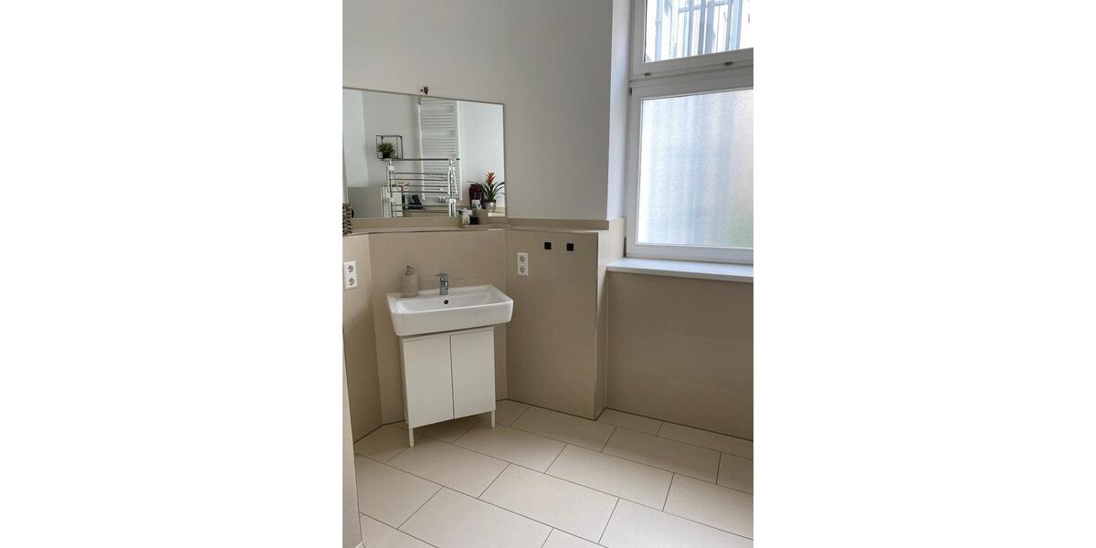 Etagenwohnung Berlin Friedrichshain-Kreuzberg - 2.5 Zimmer, 83 m&sup2;, 1.140&euro; | Angebot:25989759