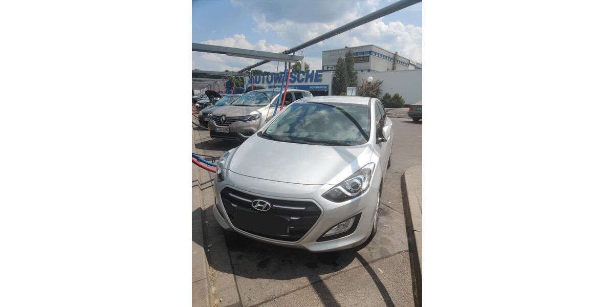 Hyundai i30 118.000 km 7.000 &euro; Berlin 13059
