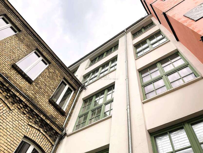 Büro in Berlin 2.400 € 200 m²