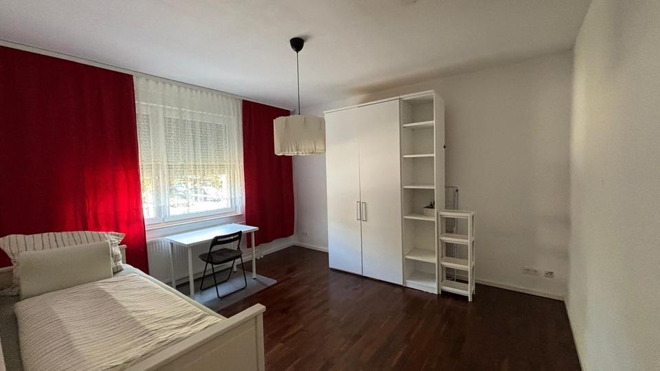 Etagenwohnung Berlin Reinickendorf - 1 Zimmer, 16 m&sup2;, 550&euro; | Angebot:25925224