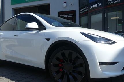 Tesla Model Y 23.665 km 42.800 &euro; Berlin 13156