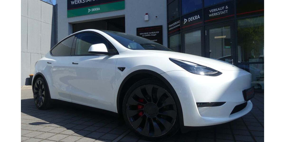 Tesla Model Y 23.665 km 42.800 &euro; Berlin 13156