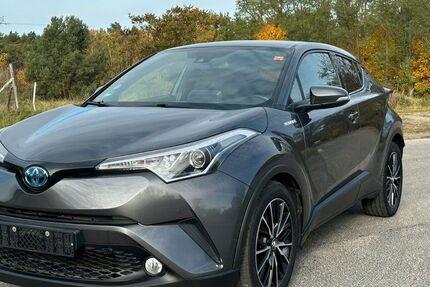 Toyota C-HR 81.000 km 16.700 € Berlin 12099
