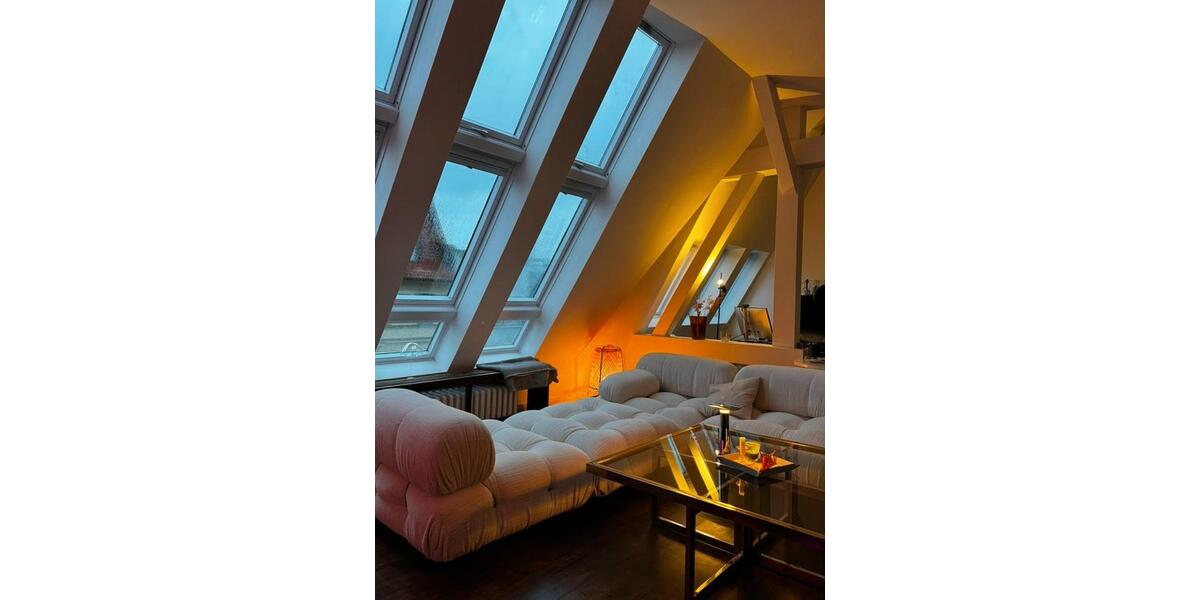 Dachgeschoßwohnung Berlin Charlottenburg-Wilmersdorf - 2 Zimmer, 106 m&sup2;, 1.600&euro; | Angebot:25979323