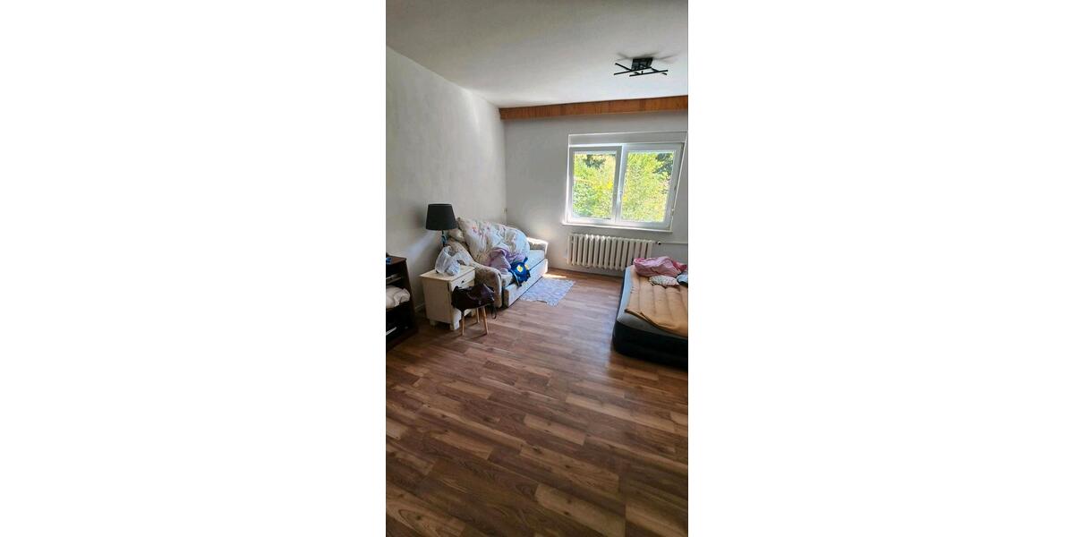 Doppelhaushälfte - 7 Zimmer, 140 m&sup2;, 56.000&euro; | Angebot:27288956