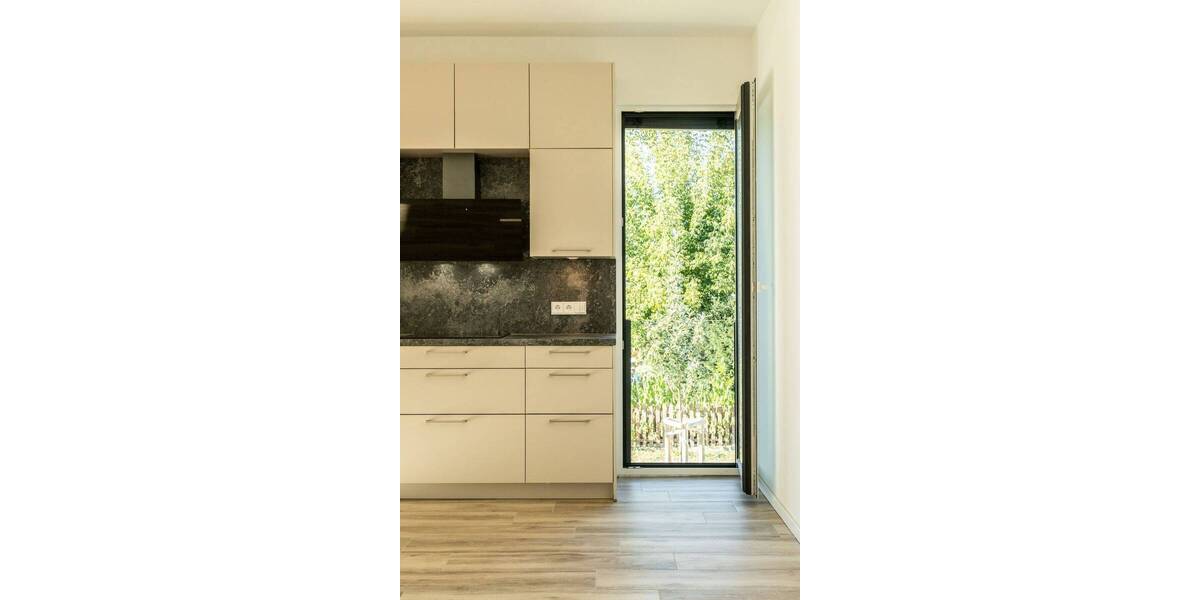 Architektonischer Hingucker: Neubau Wohnung (EG) im lichtdurchfluteten CUBE von Birkenwerder 3 zimmer