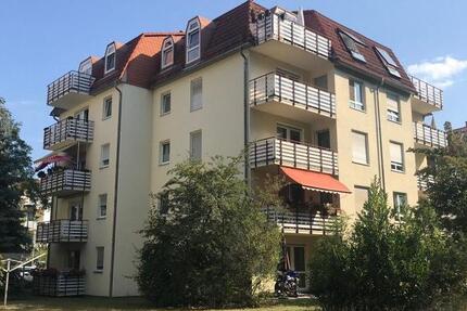 Charmante Dachgeschoßwohnung in Velten mit Balkon