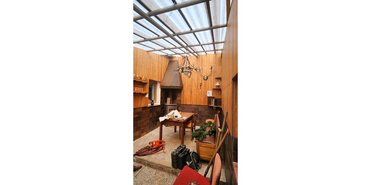 Doppelhaushälfte - 8 Zimmer, 140 m&sup2;, 62.000&euro; | Angebot:26987417