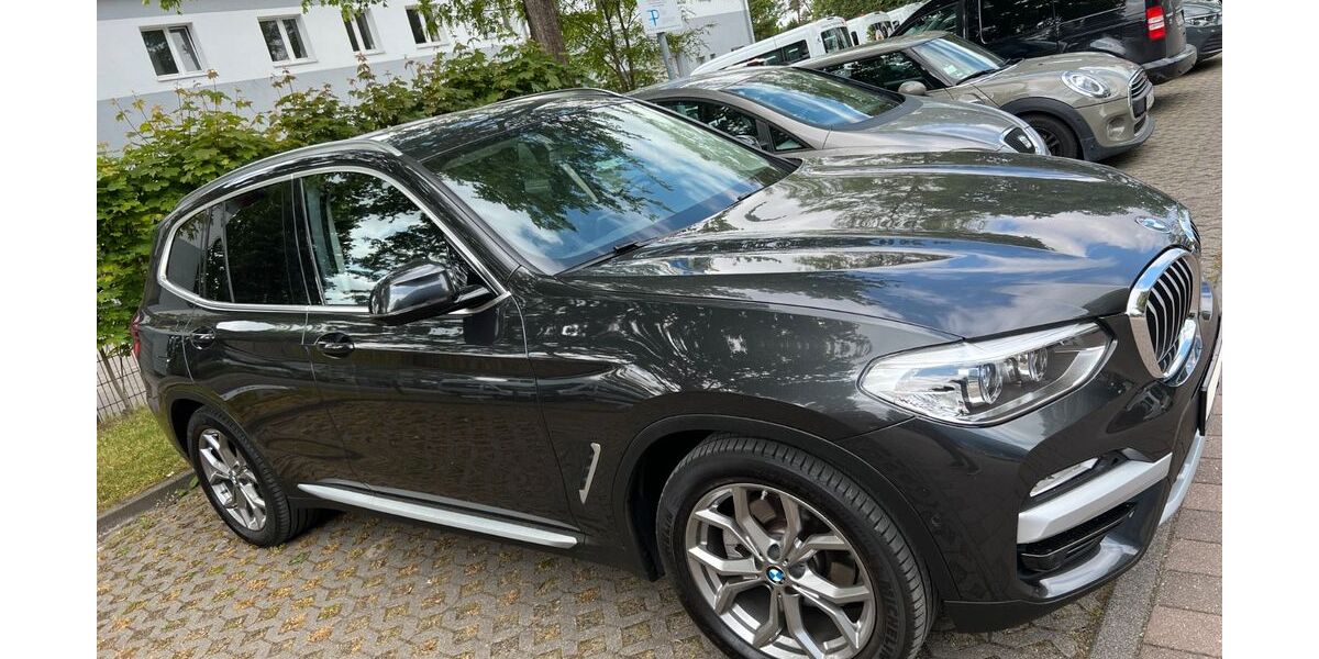 BMW X3 63.400 km 25.900 € Berlin 10119