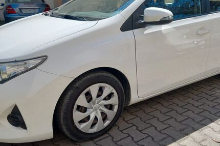 Toyota Auris 243.350 km 4.190 &euro; Berlin-Mariendorf 12109