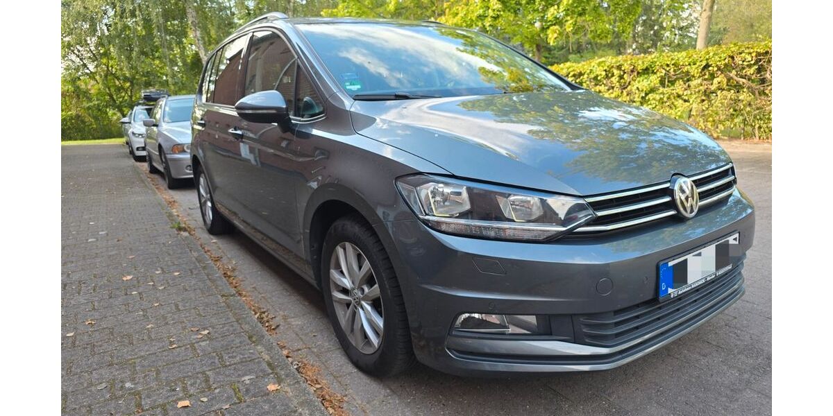 VW Touran 131.634 km 16.599 &euro; Oberkrämer 16727