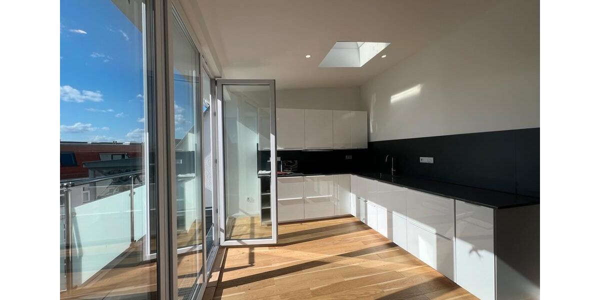 Dachgeschoßwohnung Berlin Mitte - 3.5 Zimmer, 155 m&sup2;, 2.850&euro; | Angebot:25904194