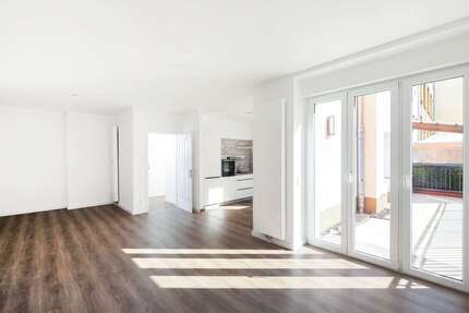 Wohnung Berlin Friedrichshain - 2 Zimmer, 85 m&sup2;, 1.690&euro; | Angebot:26607378