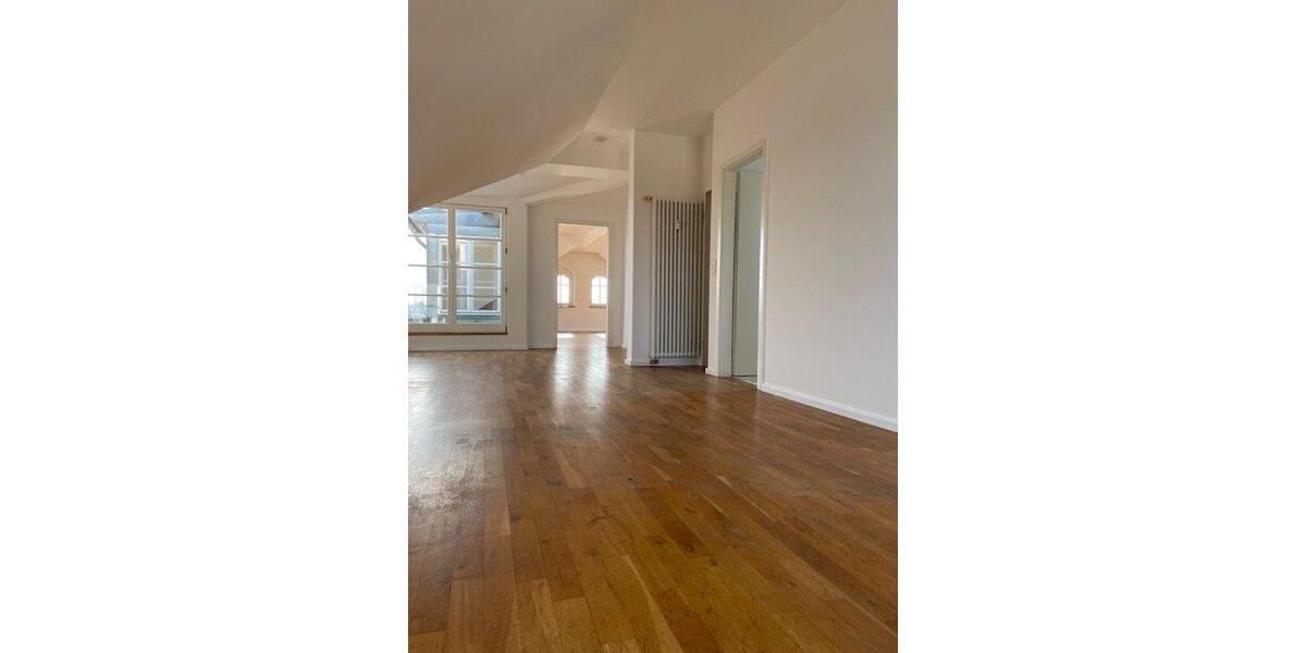 Dachgeschoßwohnung Berlin Marzahn-Hellersdorf - 3 Zimmer, 70 m&sup2;, 1.120&euro; | Angebot:26463883