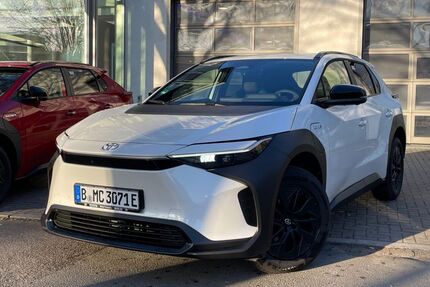 Toyota bZ4X 8.000 km 34.600 € Berlin 13403