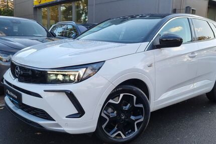 Opel Grandland (X) 15.472 km 28.980 € Potsdam 14480