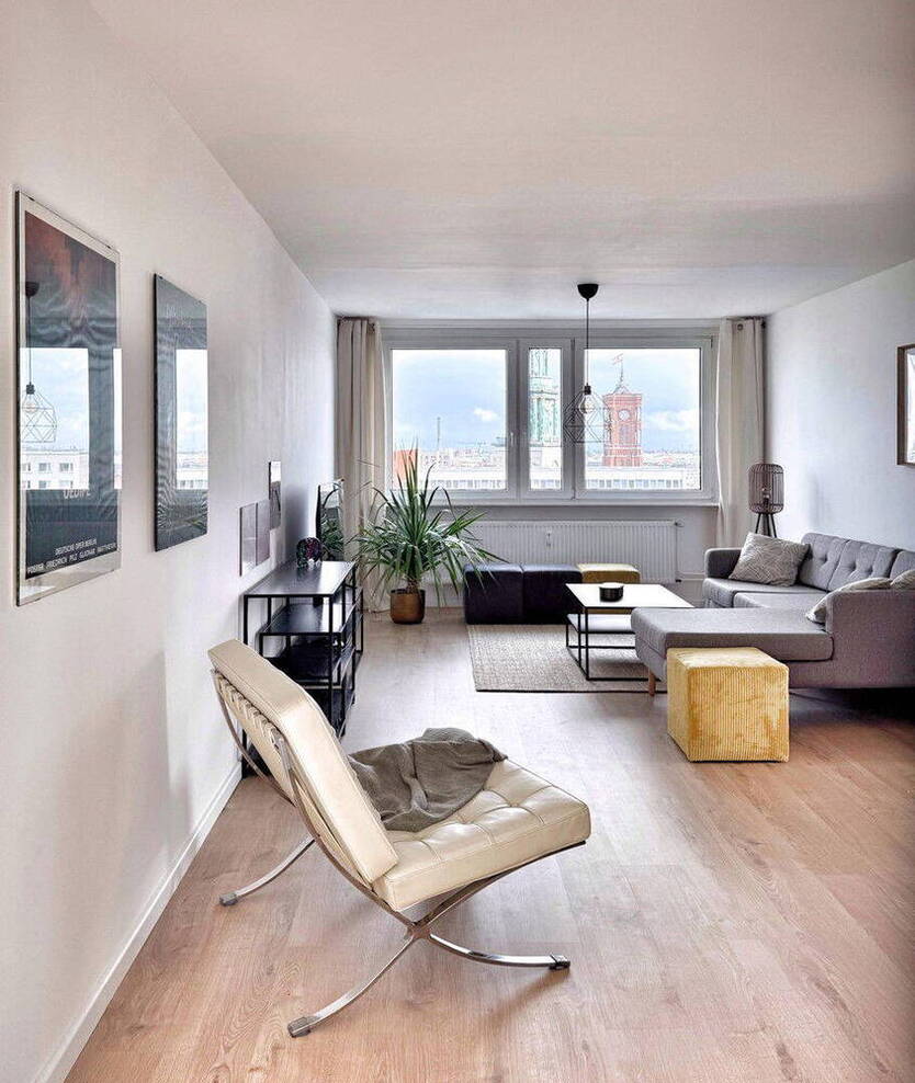 Furnished Loft Hackescher Markt: View, Balcony & Parking